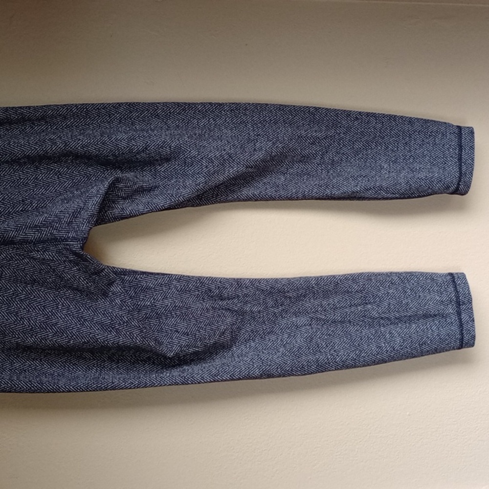 Lululemon Herringbone Legging Basic Size 8 - image 7